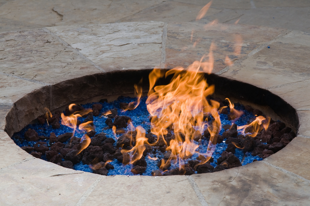 Ornamental,Fire,Pit,With,Lava,Rocks,And,Crystals